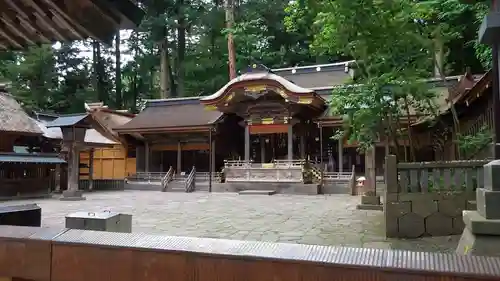 諏訪大社の本殿・本堂