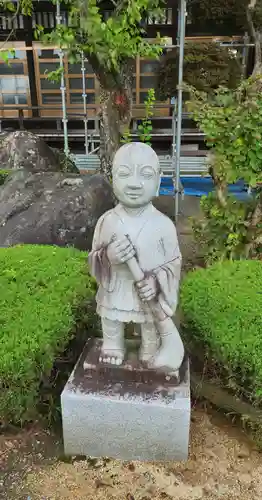 常円寺の像