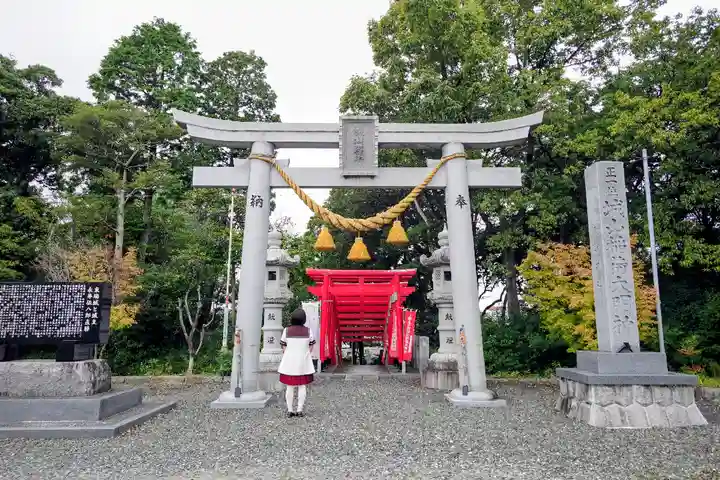 城山稲荷の鳥居