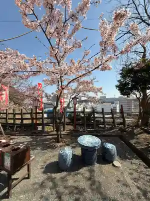 大船観音寺の{uncategorized: "未分類", other: "その他", undefined: "問題あり", building: "その他建物", grave: "お墓", sacred_gate: "鳥居", guardian: "狛犬", statue: "像", buddha: "仏像", history: "歴史", nature: "自然", garden: "庭園", animal: "動物", pagoda: "塔", temizu: "手水舎", mountain_gate: "山門・神門", sanctuary: "本殿・本堂", subordinate: "末社・摂社", art: "芸術", scenery: "景色", jizo: "地蔵", ema: "絵馬", goshuin: "御朱印", omikuji: "おみくじ", items: "授与品その他", amulet: "お守り", goshuincho: "御朱印帳", eats: "食事", festival: "お祭り", votive_dance: "神楽", shichigosan: "七五三参", wedding: "結婚式", experience: "体験その他", initially: "初詣", around: "周辺", anti_infection: "感染症対策"}