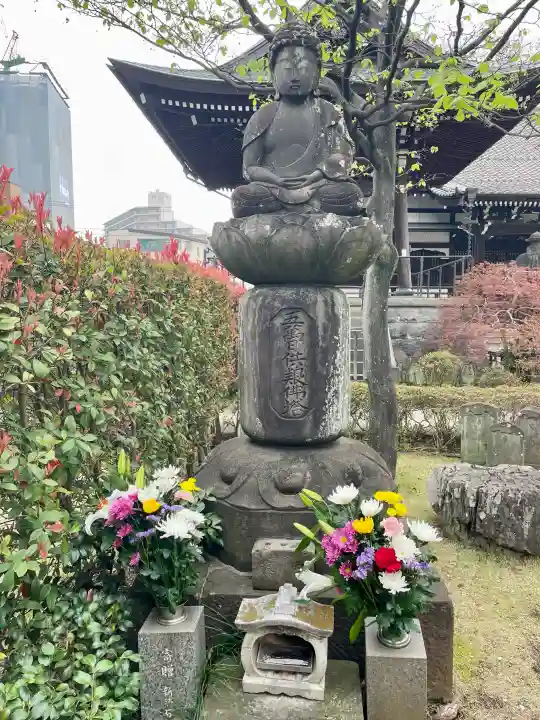 西雲寺の{uncategorized: "未分類", other: "その他", undefined: "問題あり", building: "その他建物", grave: "お墓", sacred_gate: "鳥居", guardian: "狛犬", statue: "像", buddha: "仏像", history: "歴史", nature: "自然", garden: "庭園", animal: "動物", pagoda: "塔", temizu: "手水舎", mountain_gate: "山門・神門", sanctuary: "本殿・本堂", subordinate: "末社・摂社", art: "芸術", scenery: "景色", jizo: "地蔵", ema: "絵馬", goshuin: "御朱印", omikuji: "おみくじ", items: "授与品その他", amulet: "お守り", goshuincho: "御朱印帳", eats: "食事", festival: "お祭り", votive_dance: "神楽", shichigosan: "七五三参", wedding: "結婚式", experience: "体験その他", initially: "初詣", around: "周辺", anti_infection: "感染症対策"}