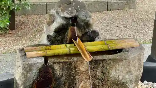鳥屋神社の手水舎