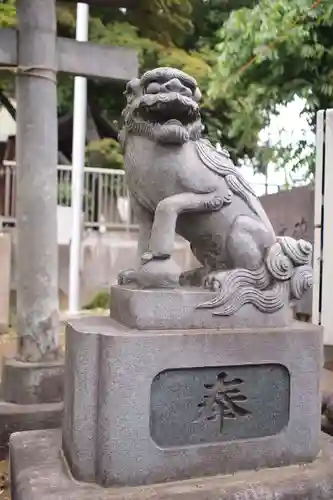 六所神社の狛犬