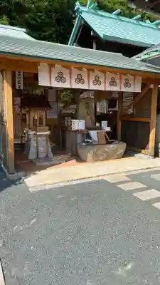 藤ノ木白山神社の{uncategorized: "未分類", other: "その他", undefined: "問題あり", building: "その他建物", grave: "お墓", sacred_gate: "鳥居", guardian: "狛犬", statue: "像", buddha: "仏像", history: "歴史", nature: "自然", garden: "庭園", animal: "動物", pagoda: "塔", temizu: "手水舎", mountain_gate: "山門・神門", sanctuary: "本殿・本堂", subordinate: "末社・摂社", art: "芸術", scenery: "景色", jizo: "地蔵", ema: "絵馬", goshuin: "御朱印", omikuji: "おみくじ", items: "授与品その他", amulet: "お守り", goshuincho: "御朱印帳", eats: "食事", festival: "お祭り", votive_dance: "神楽", shichigosan: "七五三参", wedding: "結婚式", experience: "体験その他", initially: "初詣", around: "周辺", anti_infection: "感染症対策"}