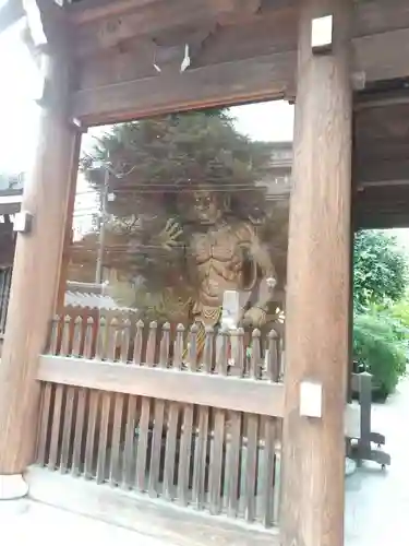 立法寺の像