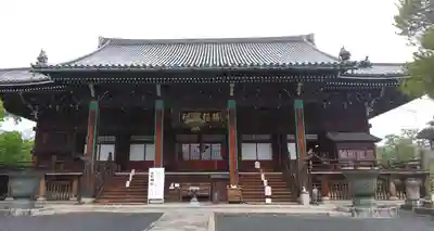清凉寺の本殿・本堂