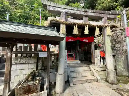 三徳社の{uncategorized: "未分類", other: "その他", undefined: "問題あり", building: "その他建物", grave: "お墓", sacred_gate: "鳥居", guardian: "狛犬", statue: "像", buddha: "仏像", history: "歴史", nature: "自然", garden: "庭園", animal: "動物", pagoda: "塔", temizu: "手水舎", mountain_gate: "山門・神門", sanctuary: "本殿・本堂", subordinate: "末社・摂社", art: "芸術", scenery: "景色", jizo: "地蔵", ema: "絵馬", goshuin: "御朱印", omikuji: "おみくじ", items: "授与品その他", amulet: "お守り", goshuincho: "御朱印帳", eats: "食事", festival: "お祭り", votive_dance: "神楽", shichigosan: "七五三参", wedding: "結婚式", experience: "体験その他", initially: "初詣", around: "周辺", anti_infection: "感染症対策"}