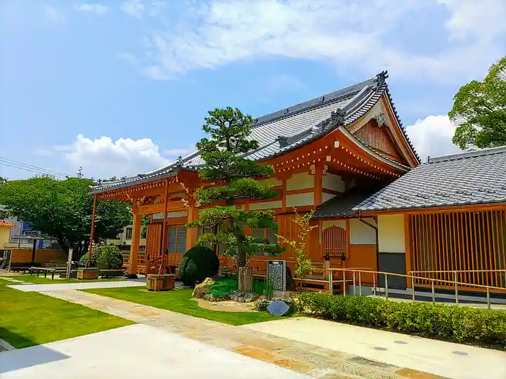 東宝寺の本殿・本堂