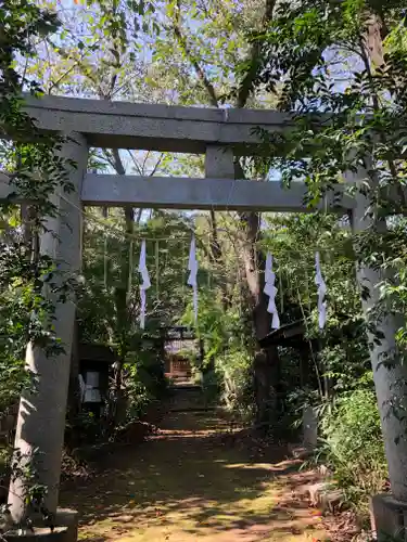 頼政神社の鳥居