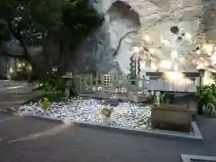 花窟神社の本殿