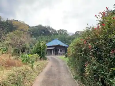 薬師堂の本殿・本堂