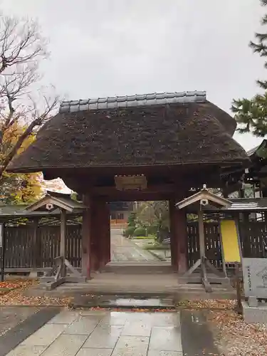 妙好寺の山門