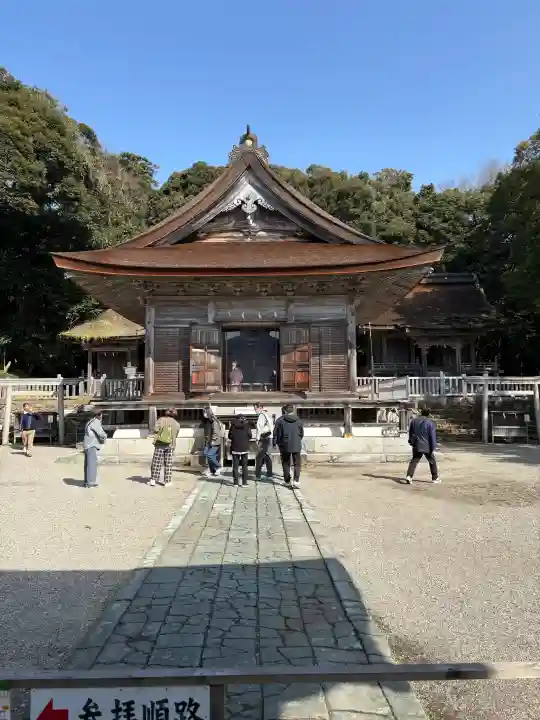 氣多大社の{uncategorized: "未分類", other: "その他", undefined: "問題あり", building: "その他建物", grave: "お墓", sacred_gate: "鳥居", guardian: "狛犬", statue: "像", buddha: "仏像", history: "歴史", nature: "自然", garden: "庭園", animal: "動物", pagoda: "塔", temizu: "手水舎", mountain_gate: "山門・神門", sanctuary: "本殿・本堂", subordinate: "末社・摂社", art: "芸術", scenery: "景色", jizo: "地蔵", ema: "絵馬", goshuin: "御朱印", omikuji: "おみくじ", items: "授与品その他", amulet: "お守り", goshuincho: "御朱印帳", eats: "食事", festival: "お祭り", votive_dance: "神楽", shichigosan: "七五三参", wedding: "結婚式", experience: "体験その他", initially: "初詣", around: "周辺", anti_infection: "感染症対策"}
