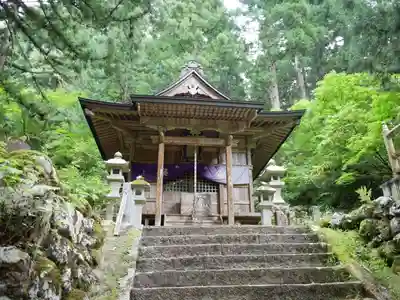 八海山尊神社の本殿・本堂