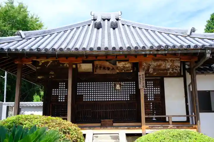 定林寺の本殿・本堂