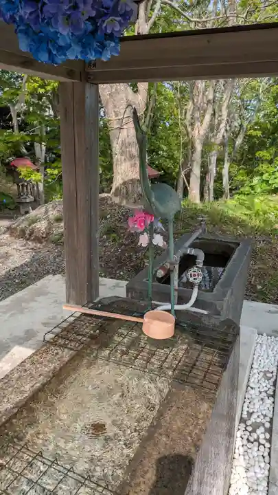 釧路一之宮 厳島神社の手水舎