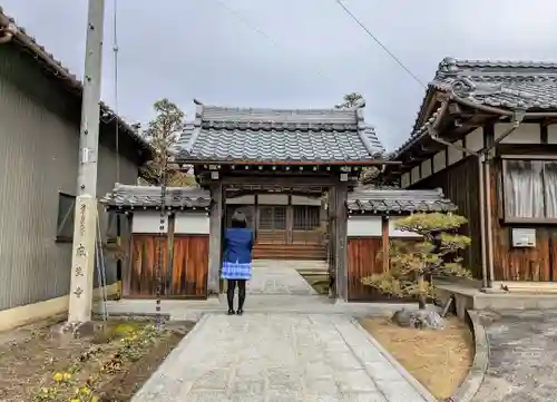 感生寺の山門