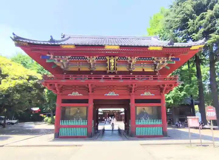 根津神社の{uncategorized: "未分類", other: "その他", undefined: "問題あり", building: "その他建物", grave: "お墓", sacred_gate: "鳥居", guardian: "狛犬", statue: "像", buddha: "仏像", history: "歴史", nature: "自然", garden: "庭園", animal: "動物", pagoda: "塔", temizu: "手水舎", mountain_gate: "山門・神門", sanctuary: "本殿・本堂", subordinate: "末社・摂社", art: "芸術", scenery: "景色", jizo: "地蔵", ema: "絵馬", goshuin: "御朱印", omikuji: "おみくじ", items: "授与品その他", amulet: "お守り", goshuincho: "御朱印帳", eats: "食事", festival: "お祭り", votive_dance: "神楽", shichigosan: "七五三参", wedding: "結婚式", experience: "体験その他", initially: "初詣", around: "周辺", anti_infection: "感染症対策"}
