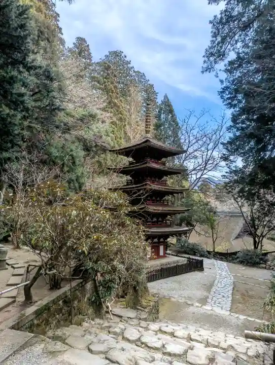 室生寺の{uncategorized: "未分類", other: "その他", undefined: "問題あり", building: "その他建物", grave: "お墓", sacred_gate: "鳥居", guardian: "狛犬", statue: "像", buddha: "仏像", history: "歴史", nature: "自然", garden: "庭園", animal: "動物", pagoda: "塔", temizu: "手水舎", mountain_gate: "山門・神門", sanctuary: "本殿・本堂", subordinate: "末社・摂社", art: "芸術", scenery: "景色", jizo: "地蔵", ema: "絵馬", goshuin: "御朱印", omikuji: "おみくじ", items: "授与品その他", amulet: "お守り", goshuincho: "御朱印帳", eats: "食事", festival: "お祭り", votive_dance: "神楽", shichigosan: "七五三参", wedding: "結婚式", experience: "体験その他", initially: "初詣", around: "周辺", anti_infection: "感染症対策"}