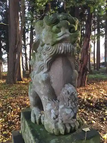 鳥崎稲荷神社の狛犬