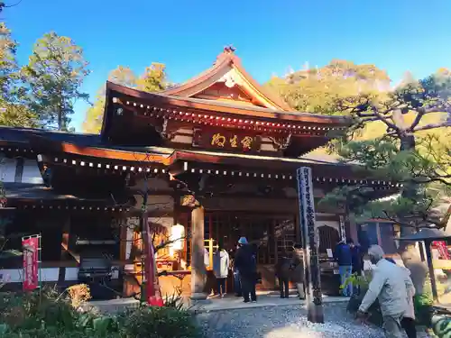 目の霊山　油山寺の本殿・本堂