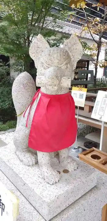 福徳神社(芽吹稲荷)の狛犬