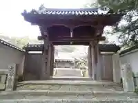 霊芝寺の山門・神門