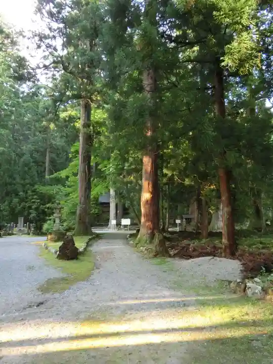 雄山神社中宮祈願殿のその他建物