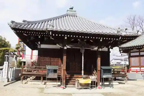 大聖勝軍寺の本殿・本堂