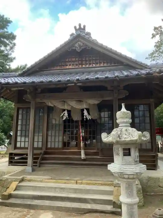 八野神社の本殿・本堂