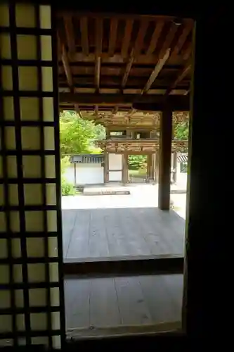 円成寺の庭園