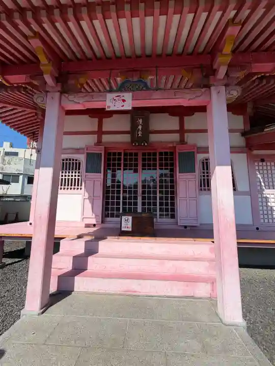 津観音の{uncategorized: "未分類", other: "その他", undefined: "問題あり", building: "その他建物", grave: "お墓", sacred_gate: "鳥居", guardian: "狛犬", statue: "像", buddha: "仏像", history: "歴史", nature: "自然", garden: "庭園", animal: "動物", pagoda: "塔", temizu: "手水舎", mountain_gate: "山門・神門", sanctuary: "本殿・本堂", subordinate: "末社・摂社", art: "芸術", scenery: "景色", jizo: "地蔵", ema: "絵馬", goshuin: "御朱印", omikuji: "おみくじ", items: "授与品その他", amulet: "お守り", goshuincho: "御朱印帳", eats: "食事", festival: "お祭り", votive_dance: "神楽", shichigosan: "七五三参", wedding: "結婚式", experience: "体験その他", initially: "初詣", around: "周辺", anti_infection: "感染症対策"}