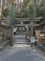磐座神社(大神神社摂社)の{uncategorized: "未分類", other: "その他", undefined: "問題あり", building: "その他建物", grave: "お墓", sacred_gate: "鳥居", guardian: "狛犬", statue: "像", buddha: "仏像", history: "歴史", nature: "自然", garden: "庭園", animal: "動物", pagoda: "塔", temizu: "手水舎", mountain_gate: "山門・神門", sanctuary: "本殿・本堂", subordinate: "末社・摂社", art: "芸術", scenery: "景色", jizo: "地蔵", ema: "絵馬", goshuin: "御朱印", omikuji: "おみくじ", items: "授与品その他", amulet: "お守り", goshuincho: "御朱印帳", eats: "食事", festival: "お祭り", votive_dance: "神楽", shichigosan: "七五三参", wedding: "結婚式", experience: "体験その他", initially: "初詣", around: "周辺", anti_infection: "感染症対策"}