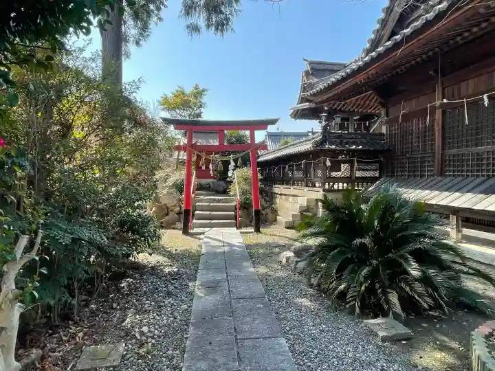 春日神社(飯)の{uncategorized: "未分類", other: "その他", undefined: "問題あり", building: "その他建物", grave: "お墓", sacred_gate: "鳥居", guardian: "狛犬", statue: "像", buddha: "仏像", history: "歴史", nature: "自然", garden: "庭園", animal: "動物", pagoda: "塔", temizu: "手水舎", mountain_gate: "山門・神門", sanctuary: "本殿・本堂", subordinate: "末社・摂社", art: "芸術", scenery: "景色", jizo: "地蔵", ema: "絵馬", goshuin: "御朱印", omikuji: "おみくじ", items: "授与品その他", amulet: "お守り", goshuincho: "御朱印帳", eats: "食事", festival: "お祭り", votive_dance: "神楽", shichigosan: "七五三参", wedding: "結婚式", experience: "体験その他", initially: "初詣", around: "周辺", anti_infection: "感染症対策"}