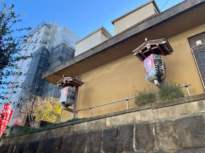 経王寺の{uncategorized: "未分類", other: "その他", undefined: "問題あり", building: "その他建物", grave: "お墓", sacred_gate: "鳥居", guardian: "狛犬", statue: "像", buddha: "仏像", history: "歴史", nature: "自然", garden: "庭園", animal: "動物", pagoda: "塔", temizu: "手水舎", mountain_gate: "山門・神門", sanctuary: "本殿・本堂", subordinate: "末社・摂社", art: "芸術", scenery: "景色", jizo: "地蔵", ema: "絵馬", goshuin: "御朱印", omikuji: "おみくじ", items: "授与品その他", amulet: "お守り", goshuincho: "御朱印帳", eats: "食事", festival: "お祭り", votive_dance: "神楽", shichigosan: "七五三参", wedding: "結婚式", experience: "体験その他", initially: "初詣", around: "周辺", anti_infection: "感染症対策"}