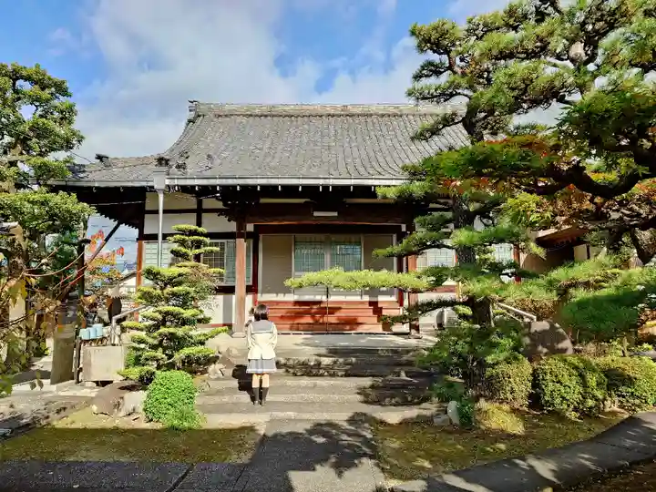 楽音寺の本殿・本堂