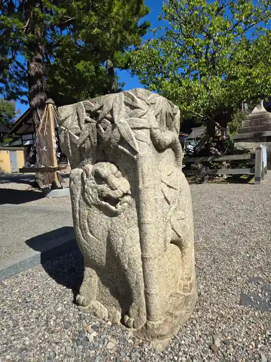 射水神社の手水舎