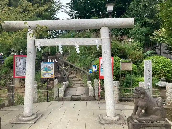 鳩森八幡神社(東京都)