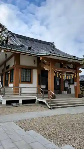 宝寿院の{uncategorized: "未分類", other: "その他", undefined: "問題あり", building: "その他建物", grave: "お墓", sacred_gate: "鳥居", guardian: "狛犬", statue: "像", buddha: "仏像", history: "歴史", nature: "自然", garden: "庭園", animal: "動物", pagoda: "塔", temizu: "手水舎", mountain_gate: "山門・神門", sanctuary: "本殿・本堂", subordinate: "末社・摂社", art: "芸術", scenery: "景色", jizo: "地蔵", ema: "絵馬", goshuin: "御朱印", omikuji: "おみくじ", items: "授与品その他", amulet: "お守り", goshuincho: "御朱印帳", eats: "食事", festival: "お祭り", votive_dance: "神楽", shichigosan: "七五三参", wedding: "結婚式", experience: "体験その他", initially: "初詣", around: "周辺", anti_infection: "感染症対策"}