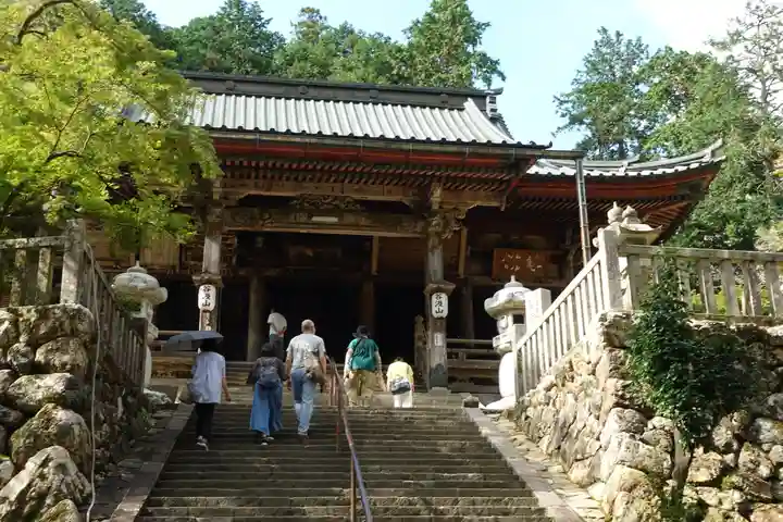 華厳寺の本殿・本堂