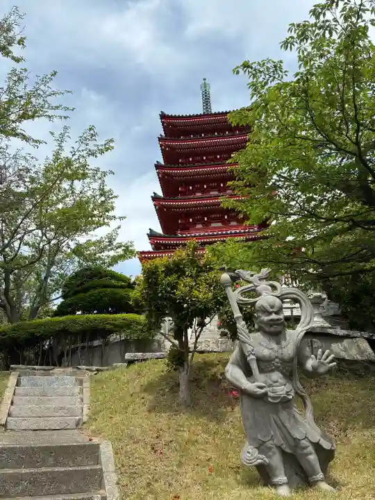 三浦大佛の{uncategorized: "未分類", other: "その他", undefined: "問題あり", building: "その他建物", grave: "お墓", sacred_gate: "鳥居", guardian: "狛犬", statue: "像", buddha: "仏像", history: "歴史", nature: "自然", garden: "庭園", animal: "動物", pagoda: "塔", temizu: "手水舎", mountain_gate: "山門・神門", sanctuary: "本殿・本堂", subordinate: "末社・摂社", art: "芸術", scenery: "景色", jizo: "地蔵", ema: "絵馬", goshuin: "御朱印", omikuji: "おみくじ", items: "授与品その他", amulet: "お守り", goshuincho: "御朱印帳", eats: "食事", festival: "お祭り", votive_dance: "神楽", shichigosan: "七五三参", wedding: "結婚式", experience: "体験その他", initially: "初詣", around: "周辺", anti_infection: "感染症対策"}