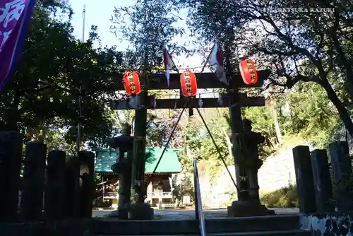 上野毛稲荷神社の鳥居