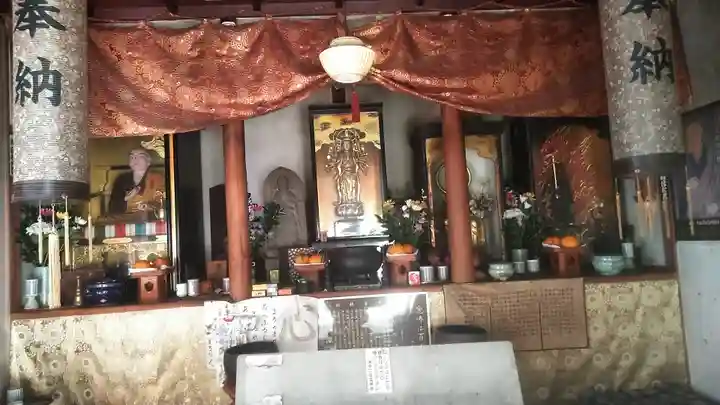 鳥越観音堂の本殿・本堂