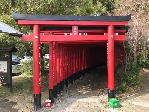 神徳稲荷神社の鳥居