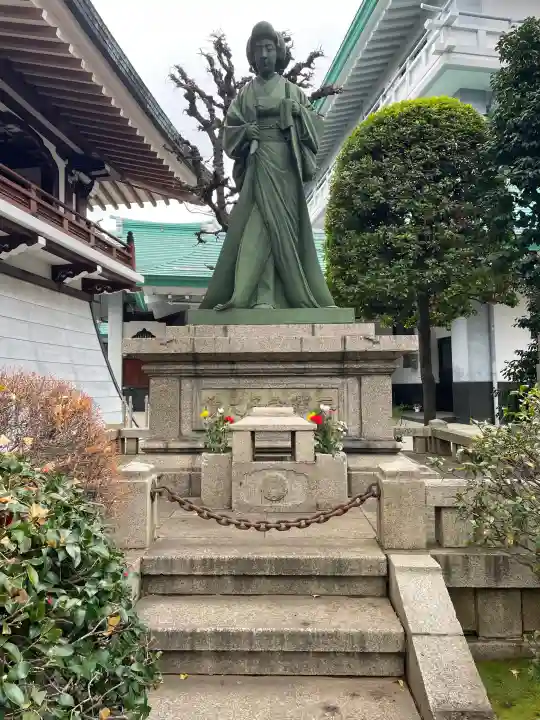 正覚寺の{uncategorized: "未分類", other: "その他", undefined: "問題あり", building: "その他建物", grave: "お墓", sacred_gate: "鳥居", guardian: "狛犬", statue: "像", buddha: "仏像", history: "歴史", nature: "自然", garden: "庭園", animal: "動物", pagoda: "塔", temizu: "手水舎", mountain_gate: "山門・神門", sanctuary: "本殿・本堂", subordinate: "末社・摂社", art: "芸術", scenery: "景色", jizo: "地蔵", ema: "絵馬", goshuin: "御朱印", omikuji: "おみくじ", items: "授与品その他", amulet: "お守り", goshuincho: "御朱印帳", eats: "食事", festival: "お祭り", votive_dance: "神楽", shichigosan: "七五三参", wedding: "結婚式", experience: "体験その他", initially: "初詣", around: "周辺", anti_infection: "感染症対策"}