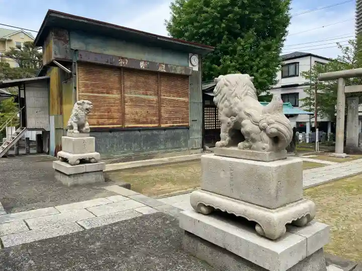 鹿島神社の{uncategorized: "未分類", other: "その他", undefined: "問題あり", building: "その他建物", grave: "お墓", sacred_gate: "鳥居", guardian: "狛犬", statue: "像", buddha: "仏像", history: "歴史", nature: "自然", garden: "庭園", animal: "動物", pagoda: "塔", temizu: "手水舎", mountain_gate: "山門・神門", sanctuary: "本殿・本堂", subordinate: "末社・摂社", art: "芸術", scenery: "景色", jizo: "地蔵", ema: "絵馬", goshuin: "御朱印", omikuji: "おみくじ", items: "授与品その他", amulet: "お守り", goshuincho: "御朱印帳", eats: "食事", festival: "お祭り", votive_dance: "神楽", shichigosan: "七五三参", wedding: "結婚式", experience: "体験その他", initially: "初詣", around: "周辺", anti_infection: "感染症対策"}