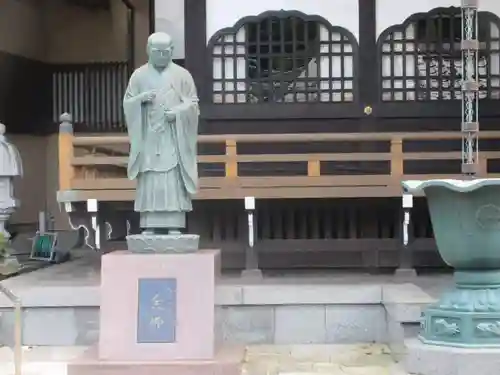 光安寺の像