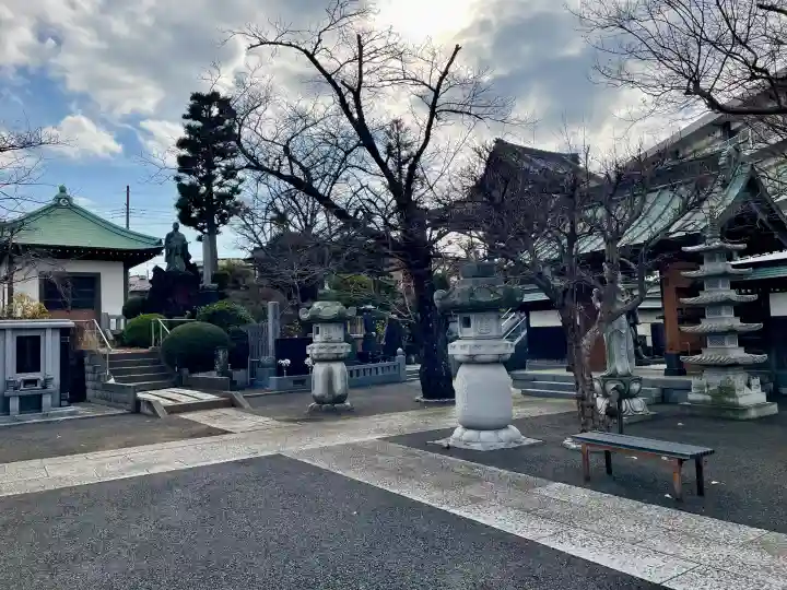 廣龍寺の{uncategorized: "未分類", other: "その他", undefined: "問題あり", building: "その他建物", grave: "お墓", sacred_gate: "鳥居", guardian: "狛犬", statue: "像", buddha: "仏像", history: "歴史", nature: "自然", garden: "庭園", animal: "動物", pagoda: "塔", temizu: "手水舎", mountain_gate: "山門・神門", sanctuary: "本殿・本堂", subordinate: "末社・摂社", art: "芸術", scenery: "景色", jizo: "地蔵", ema: "絵馬", goshuin: "御朱印", omikuji: "おみくじ", items: "授与品その他", amulet: "お守り", goshuincho: "御朱印帳", eats: "食事", festival: "お祭り", votive_dance: "神楽", shichigosan: "七五三参", wedding: "結婚式", experience: "体験その他", initially: "初詣", around: "周辺", anti_infection: "感染症対策"}