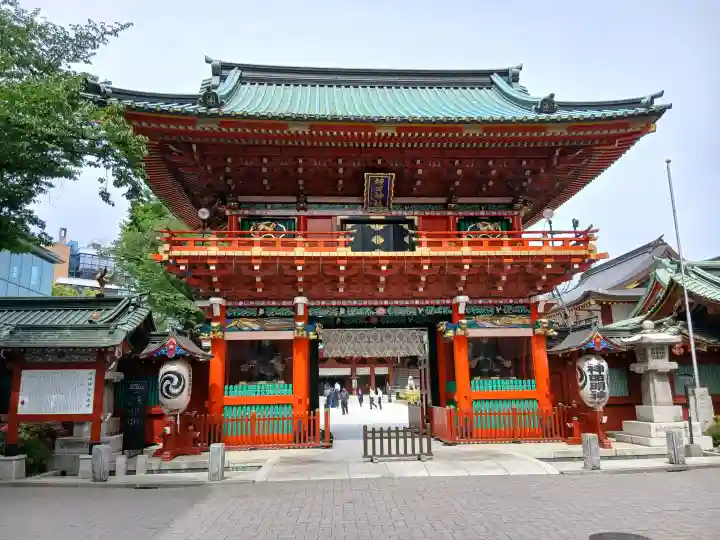 神田神社(神田明神)の{uncategorized: "未分類", other: "その他", undefined: "問題あり", building: "その他建物", grave: "お墓", sacred_gate: "鳥居", guardian: "狛犬", statue: "像", buddha: "仏像", history: "歴史", nature: "自然", garden: "庭園", animal: "動物", pagoda: "塔", temizu: "手水舎", mountain_gate: "山門・神門", sanctuary: "本殿・本堂", subordinate: "末社・摂社", art: "芸術", scenery: "景色", jizo: "地蔵", ema: "絵馬", goshuin: "御朱印", omikuji: "おみくじ", items: "授与品その他", amulet: "お守り", goshuincho: "御朱印帳", eats: "食事", festival: "お祭り", votive_dance: "神楽", shichigosan: "七五三参", wedding: "結婚式", experience: "体験その他", initially: "初詣", around: "周辺", anti_infection: "感染症対策"}
