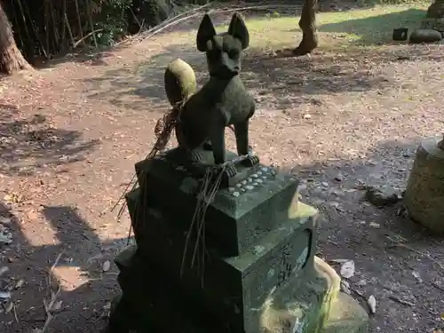 稲荷神社の狛犬